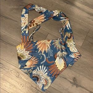 Bandanna top ties in the front